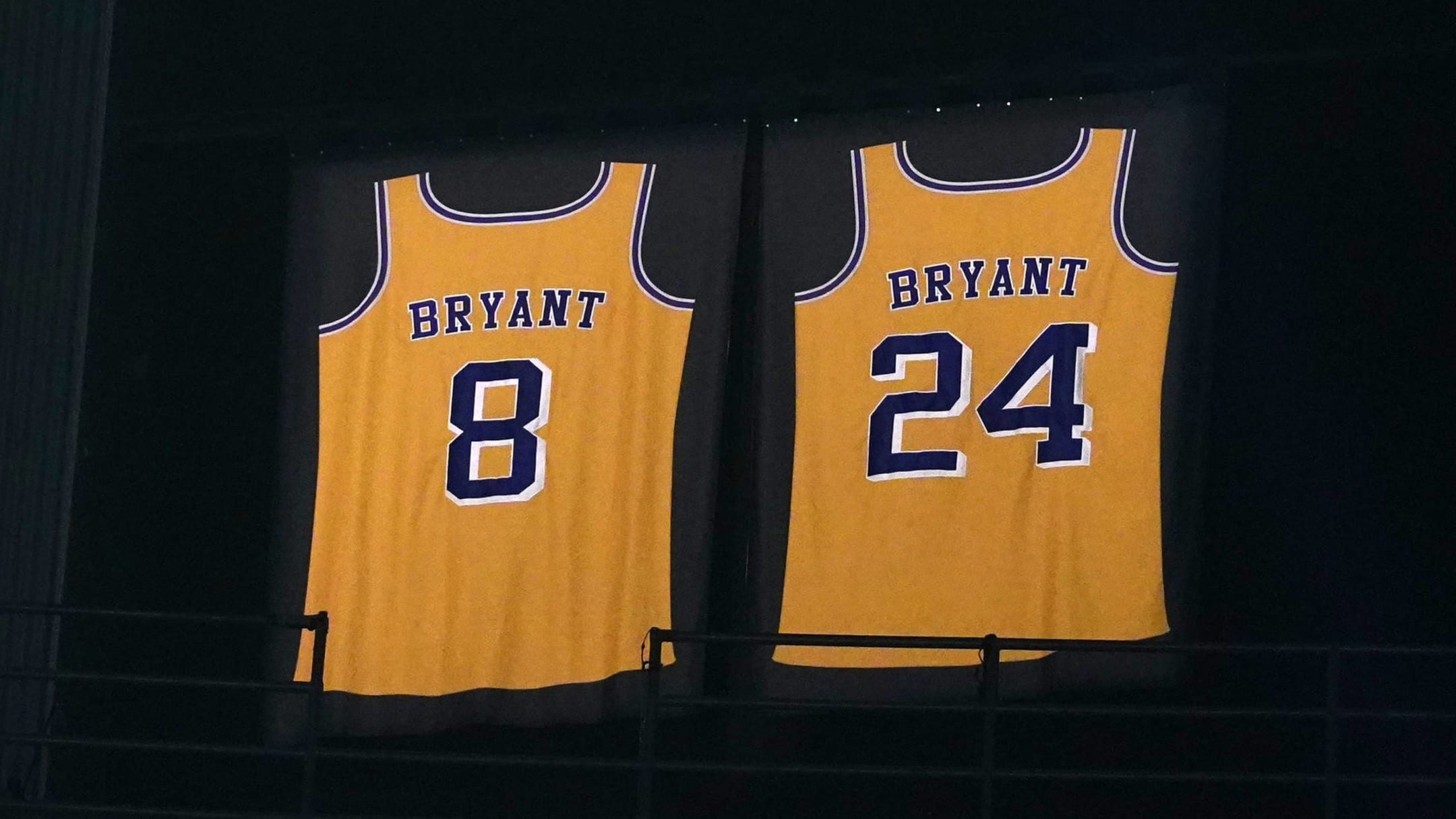 Vanessa Bryant posts photo of Lakers' Kobe Bryant tribute jerseys