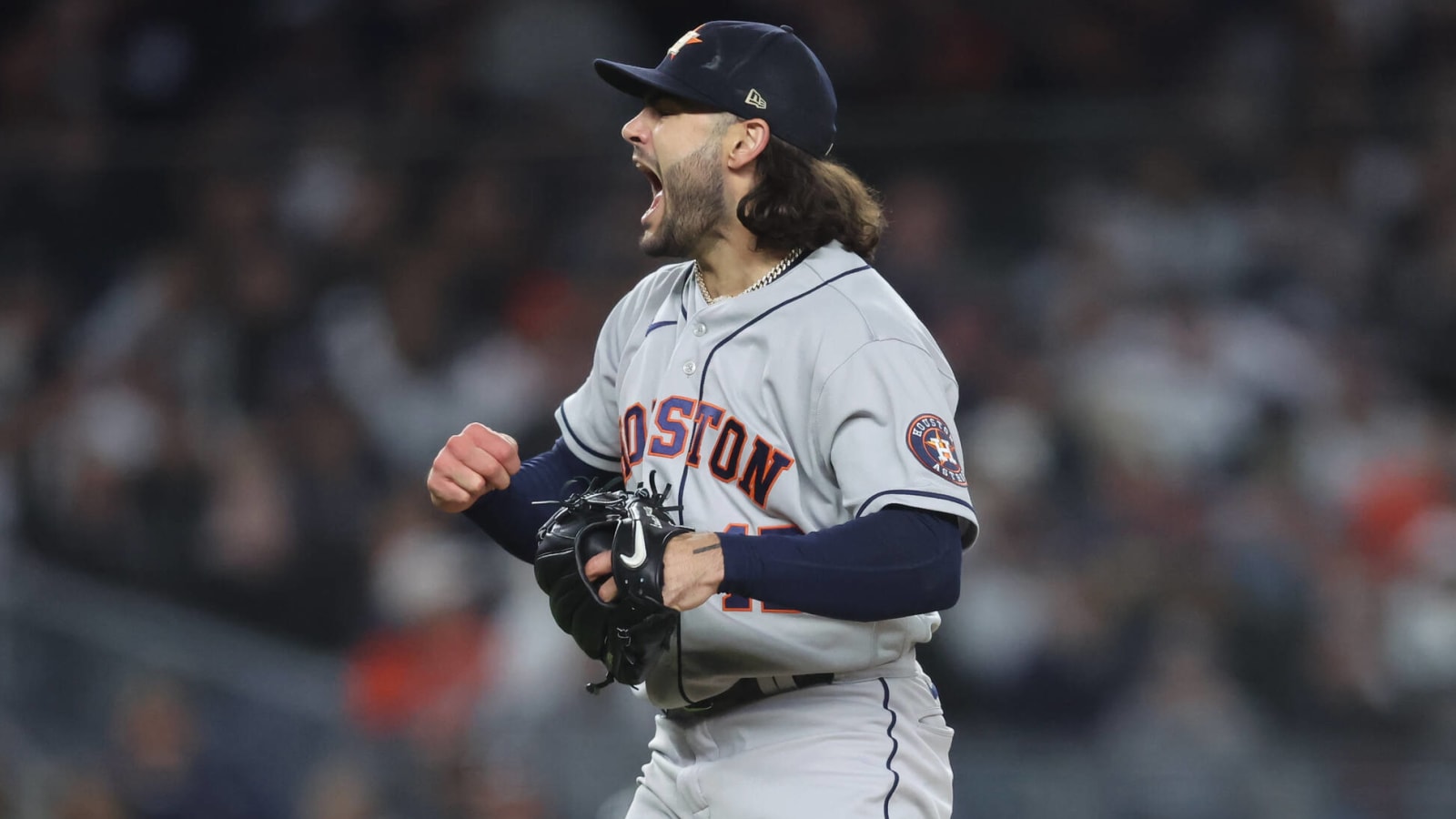 Astros' McCullers had perfect accessory for pennant celebration