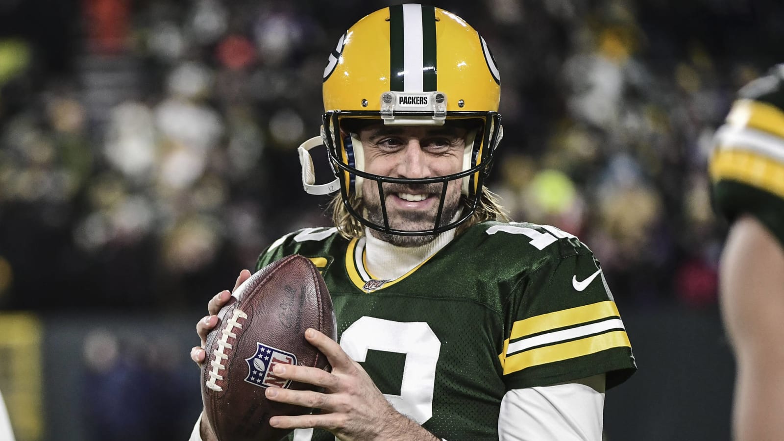 Aaron Rodgers considering staying with Packers?