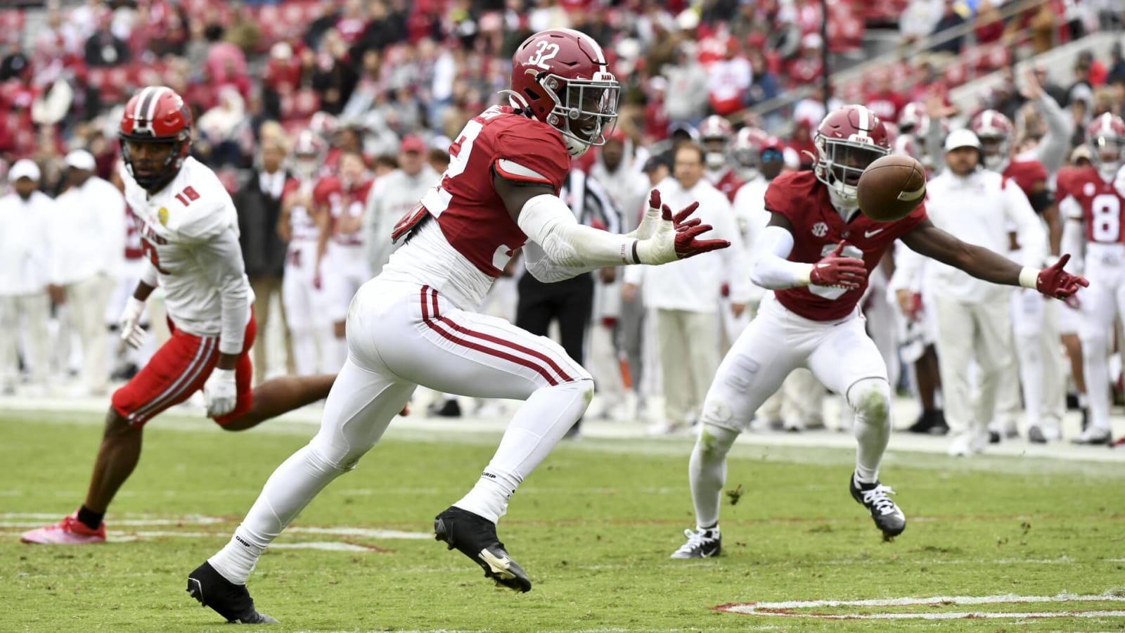 Alabama LB named a semifinalist for Dick Butkus Award