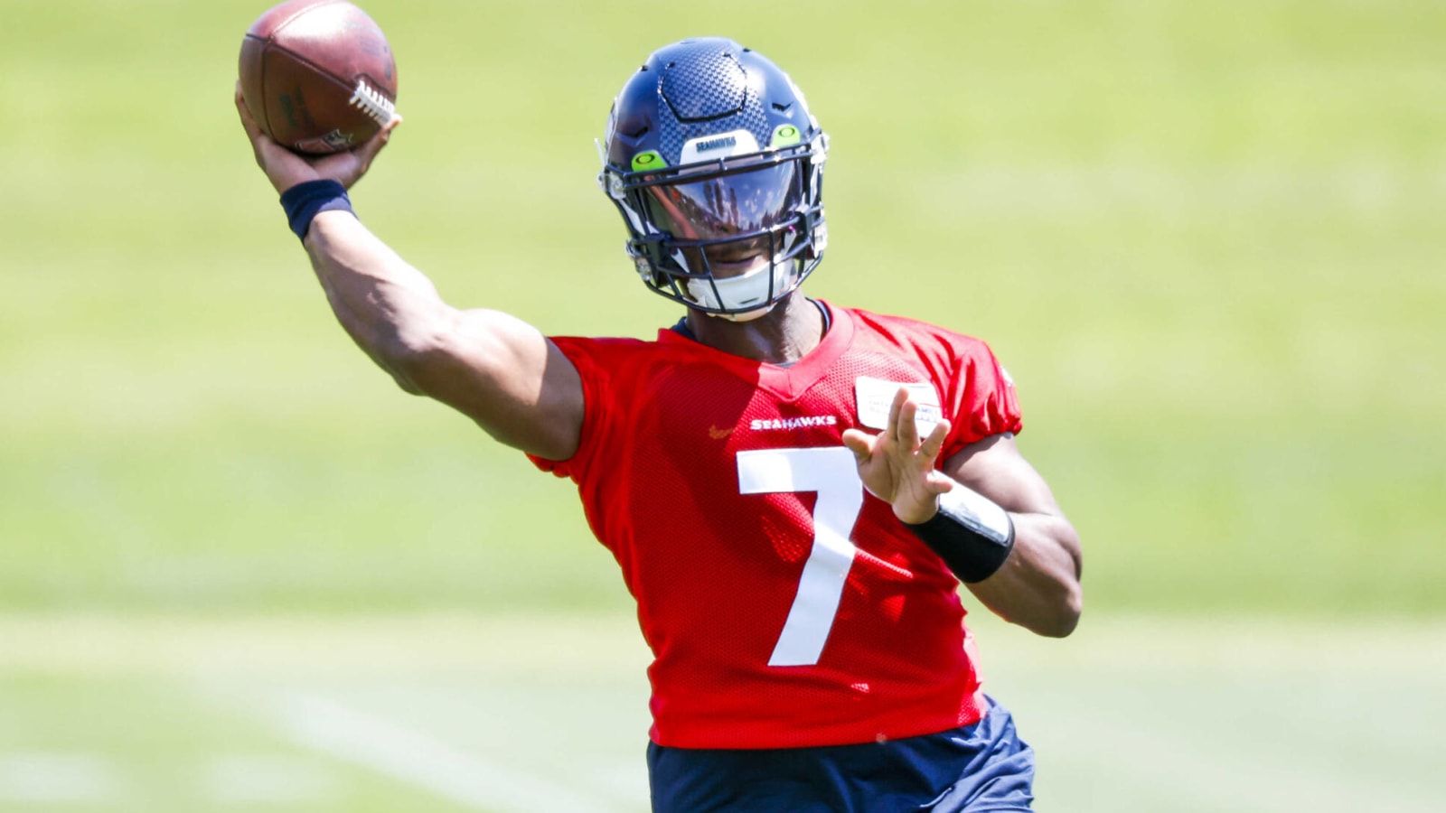 Geno Smith getting more first-team reps than Drew Lock