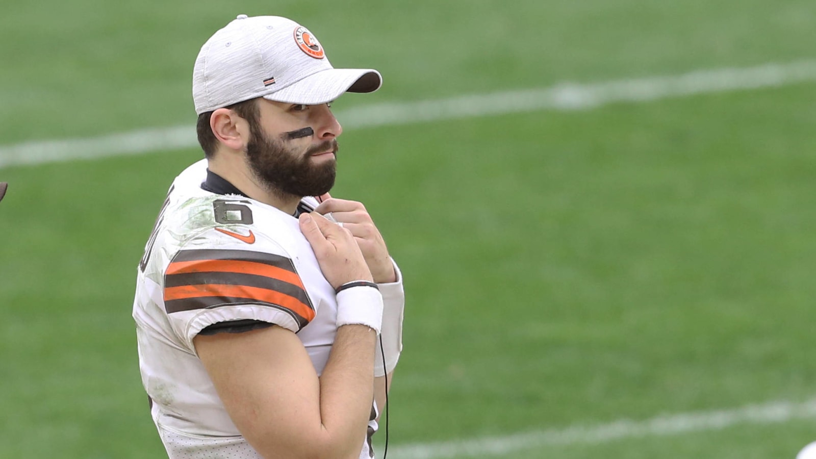 Baker Mayfield's wife defends quarterback with Instagram post