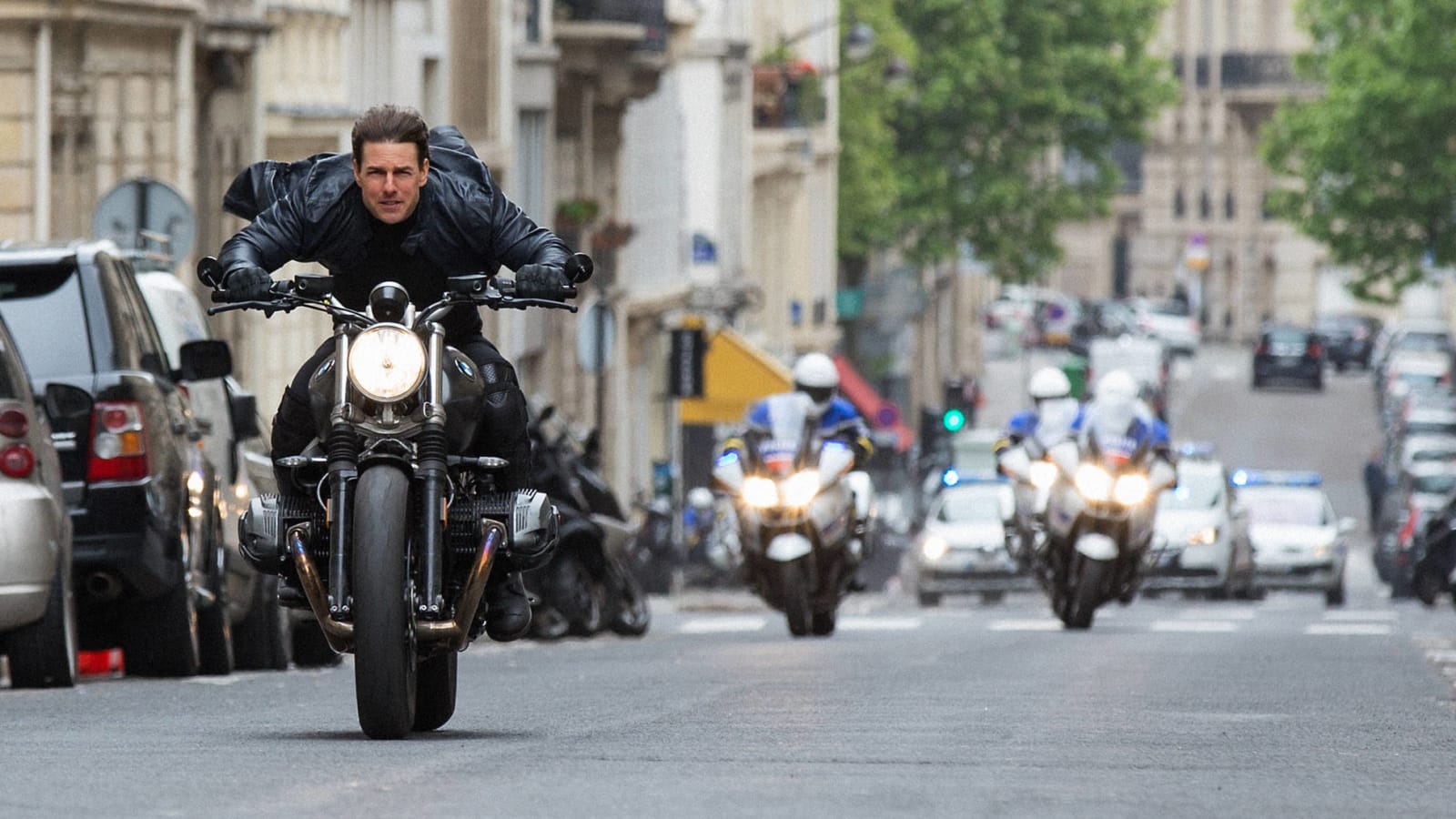 Tom Cruise details riding a motorcycle over a cliff for 'Mission: Impossible 7'