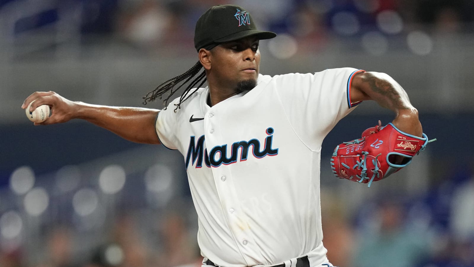 Marlins option RHP after busy trade-deadline day
