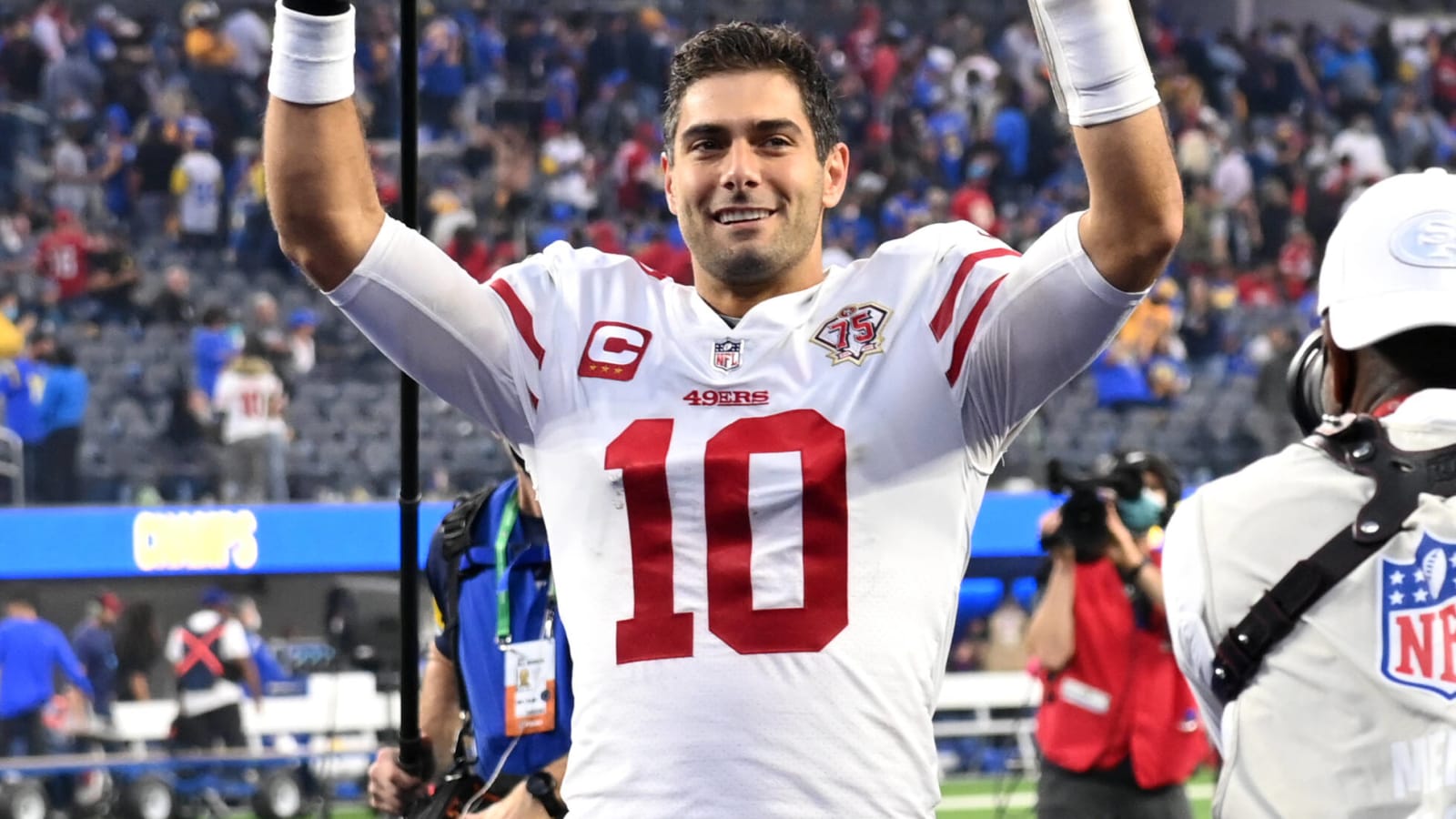 Teams waiting to trade for Garoppolo due to 49ers' cap issues?