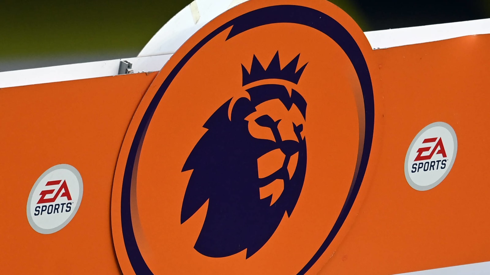 Premier League not yet pausing amid COVID concerns