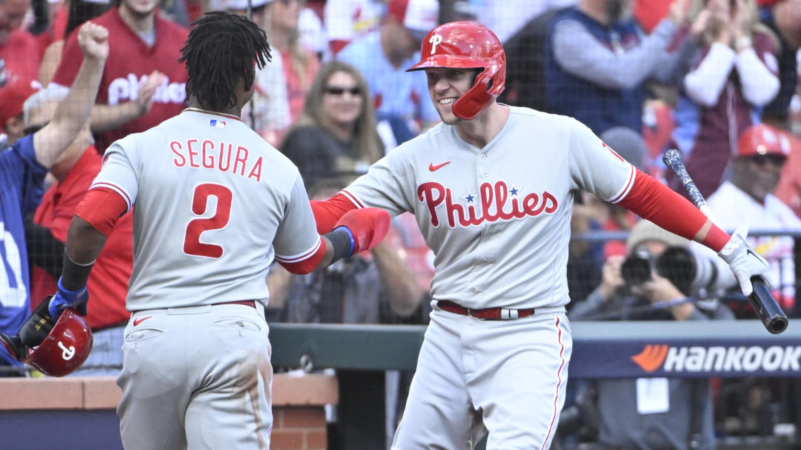 Phillies' ninth-inning rally stuns Cardinals in NLWC Game 1