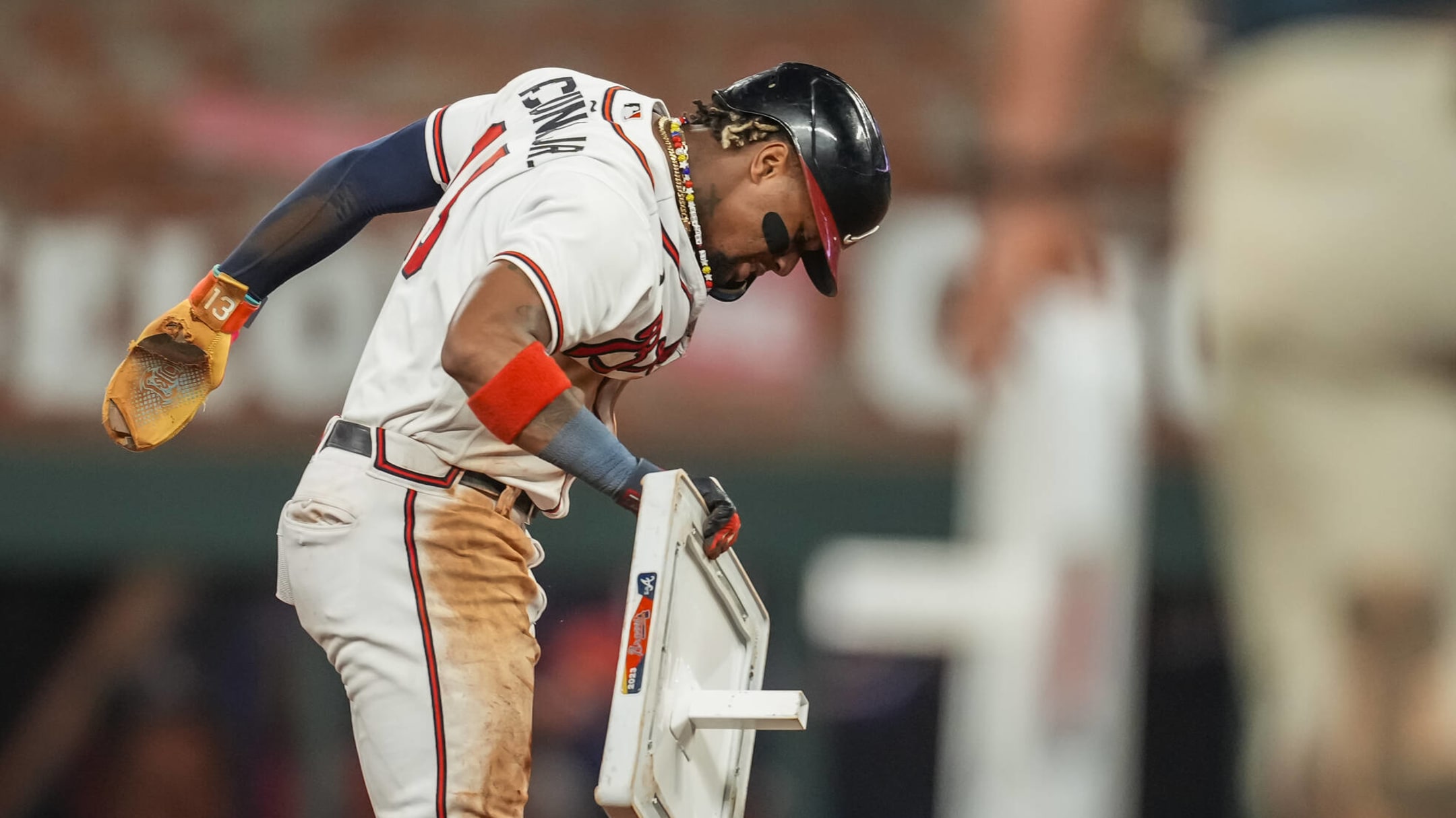 Cubs announcers rip Braves over 'absurd' play stoppage for Ronald