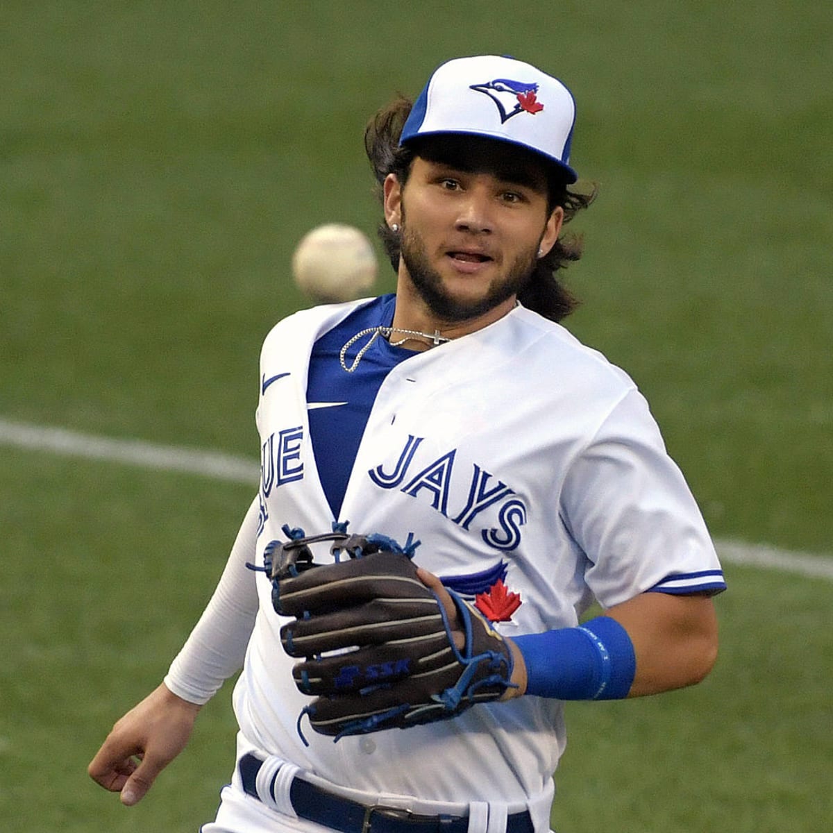 Blue Jays avoid arbitration with SS Bo Bichette extension - Sports