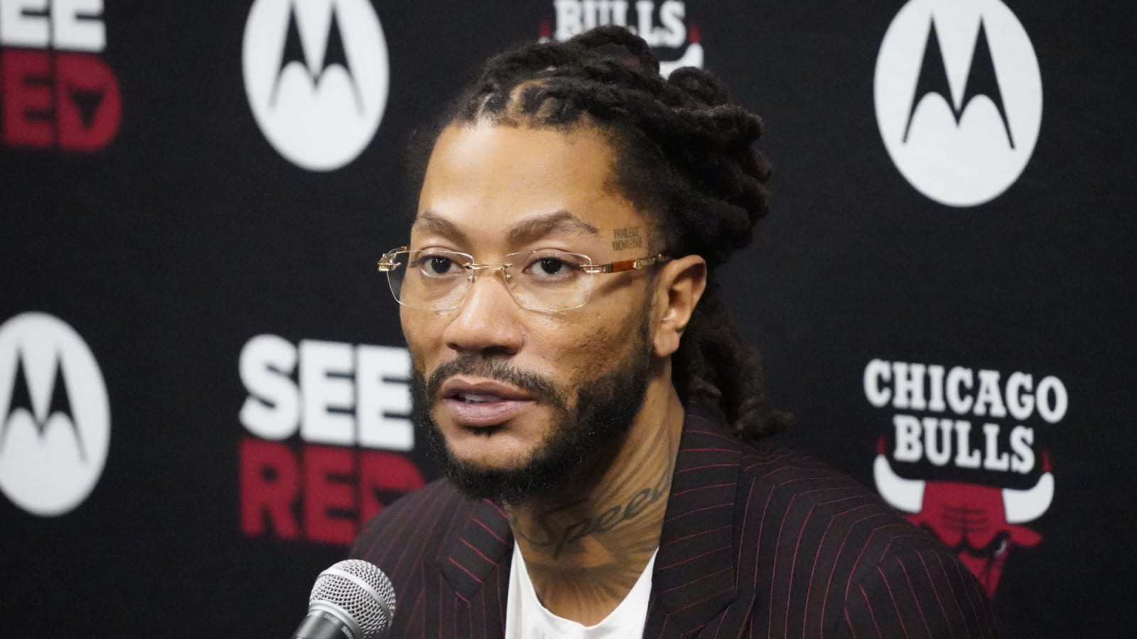 Watch: Derrick Rose reacts to his jersey retirement news