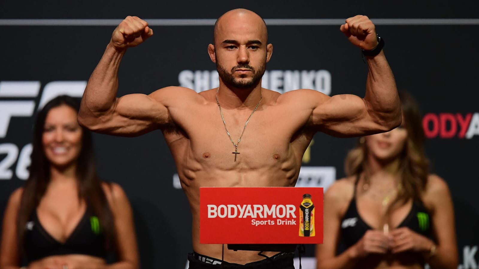 Marlon Moraes retires