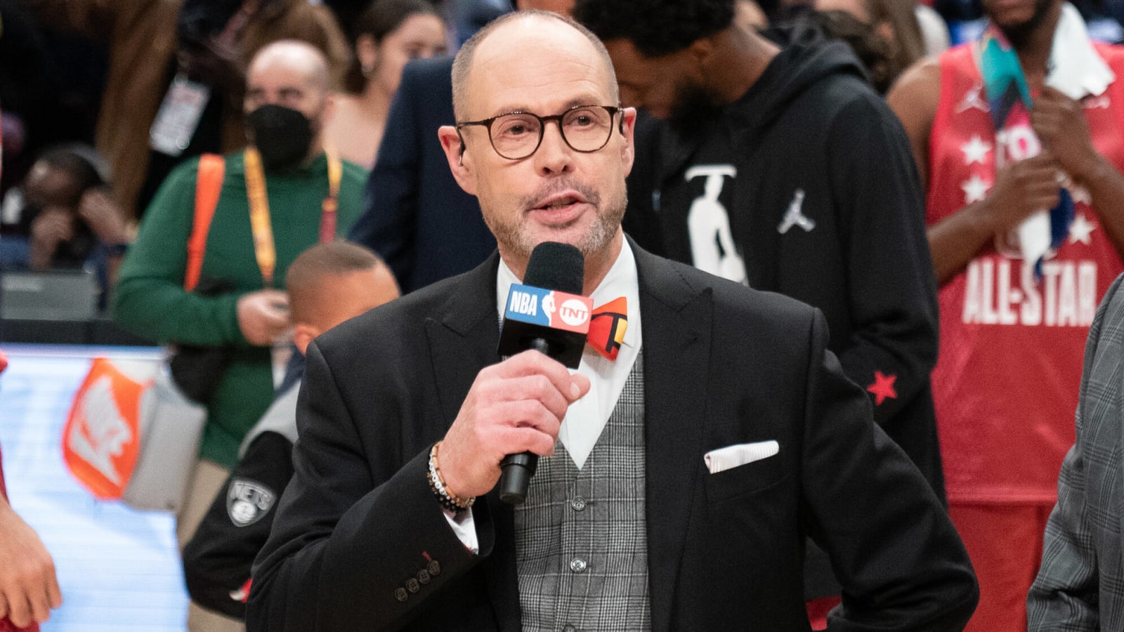NBA legend surprises Ernie Johnson with Hall of Fame news