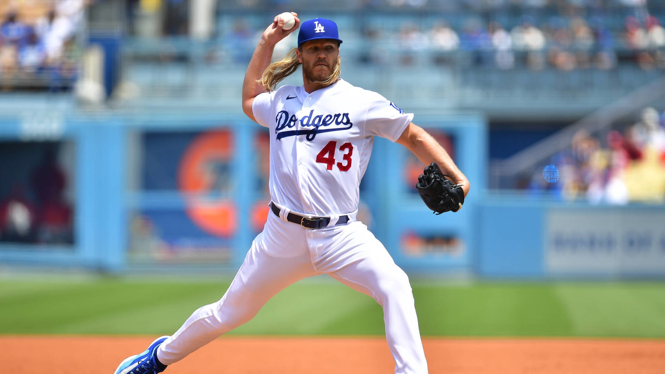 Dodgers' Syndergaard leaves after 1 inning with cut finger