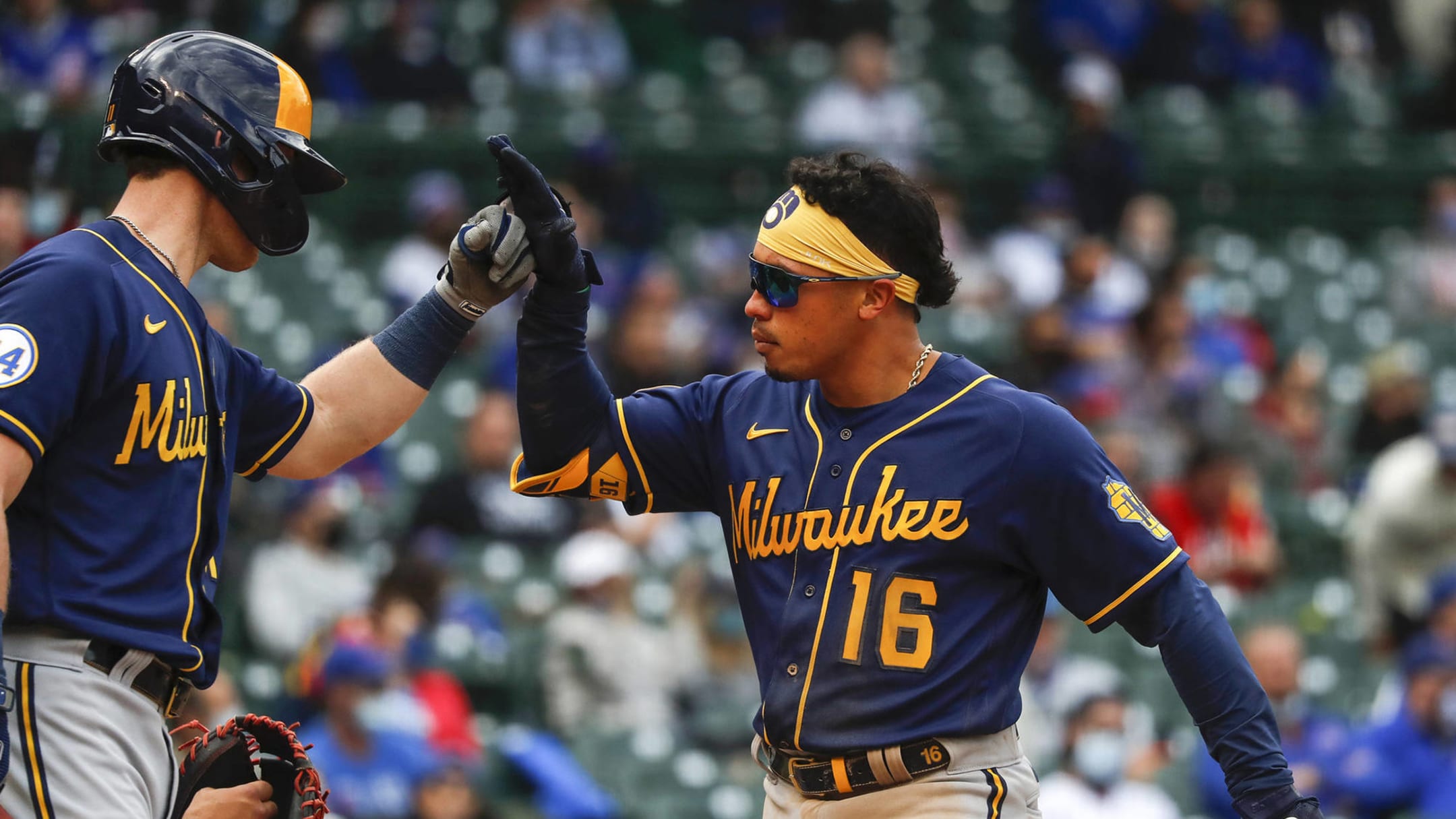 Brewers second baseman Kolten Wong, a new father, had divided focus last  week