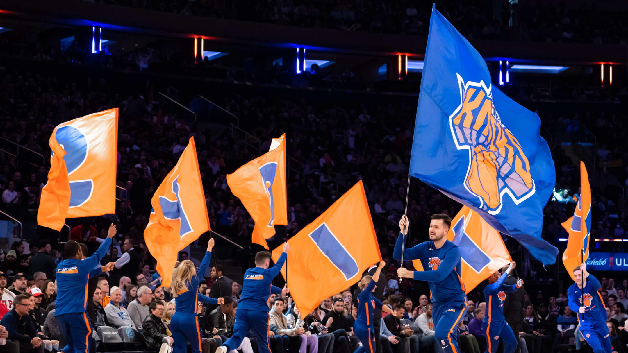 MSG Sports Open to Selling Stake in Knicks, Rangers