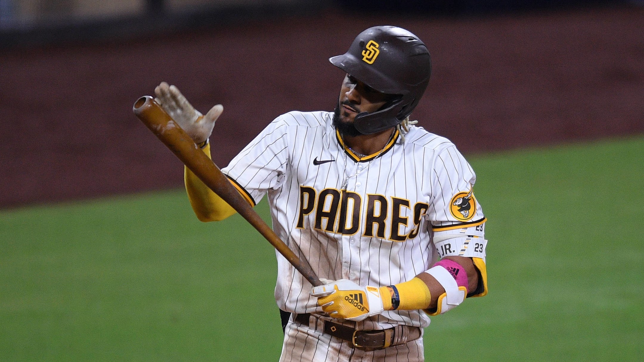 Rovell] Sneaker free agent Fernando Tatis Jr. will wear 30 different pairs  of custom Jordan cleat variations this season. Customs by @stadiumck. :  r/Padres