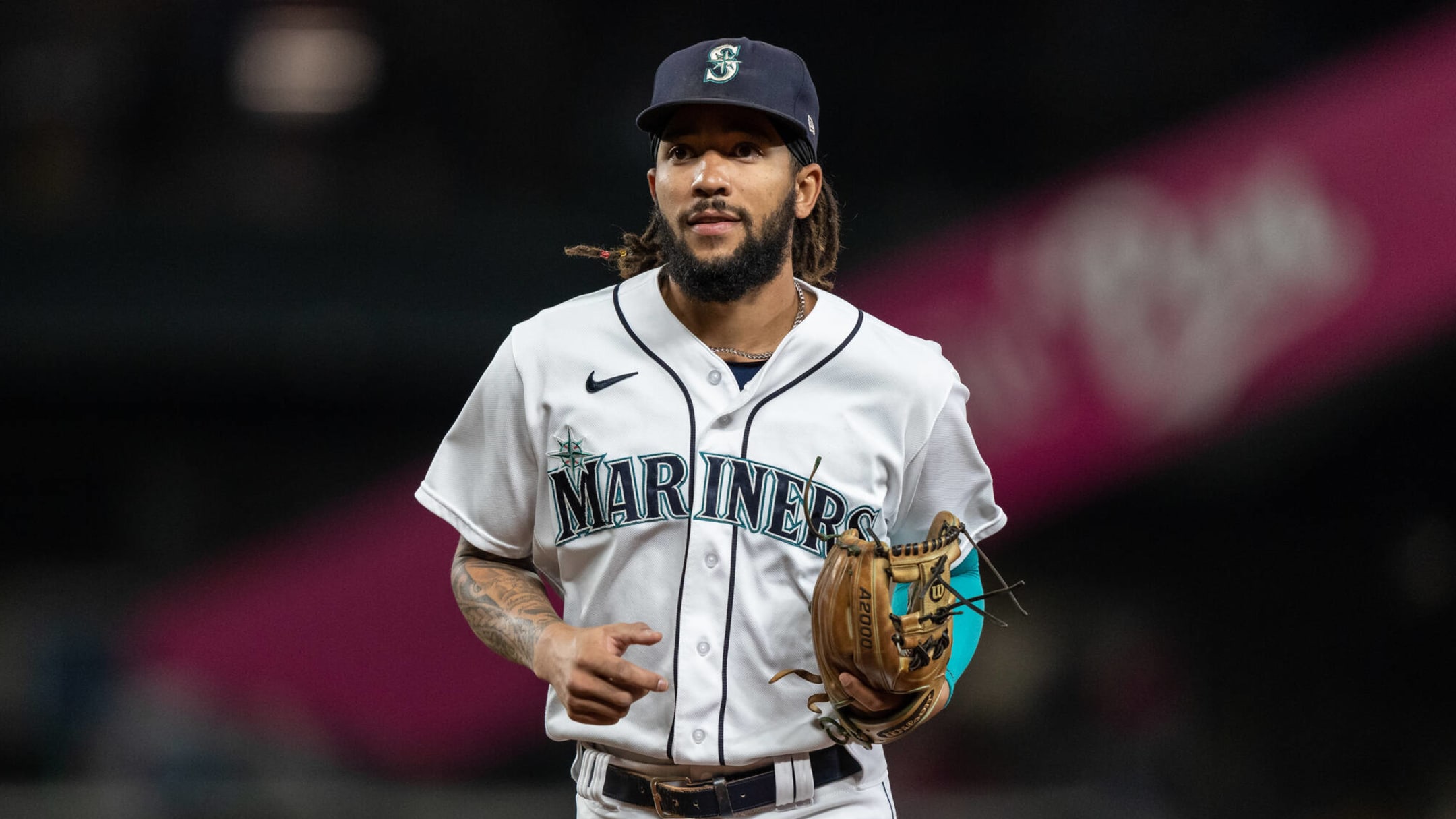 Mariners sign SS J.P. Crawford to $51M, five-year contract