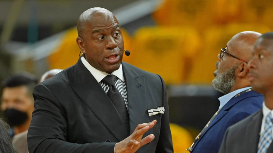 Magic Johnson apologizes after making accusation about Lakers