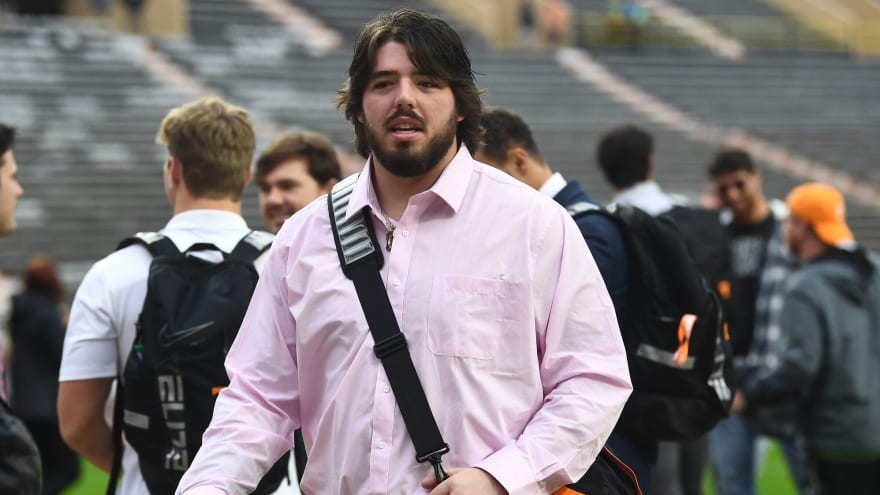 Former Vols offensive lineman says transition to new offense was &#39;difficult&#39; after transferring from Tennessee