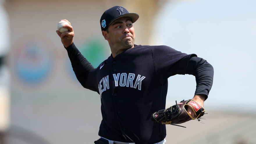 Yankees shut down key relief pitcher, pushing his return back