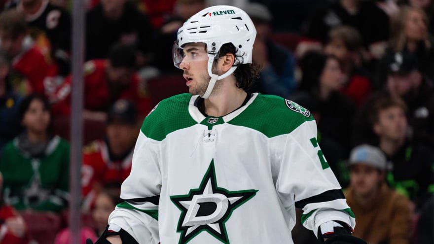 Dallas Stars bumping top center prospect back to AHL