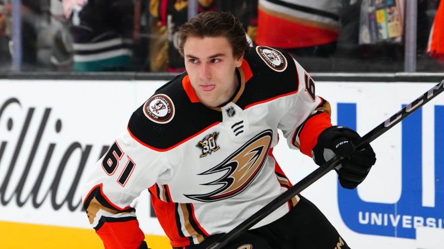 Gauthier, Dostál, and Vatrano Star for Ducks in Season Finale Win