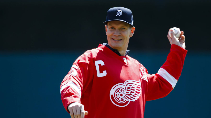 Red Wings Lidstrom Disheartened by Swedish Failure