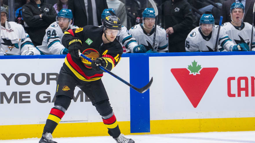 Canucks Admit Elias Pettersson Trade Possible Pre-Contract Shift