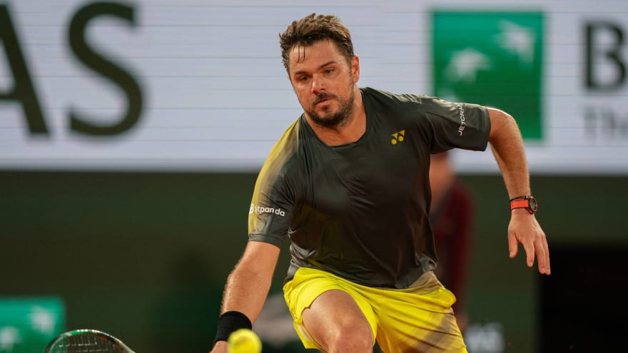 Watch: Stan Wawrinka shows his gratitude to French Open crowd with a beautiful gesture after his last possible match at the event