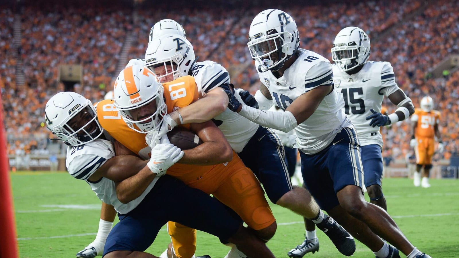 Watch: Akron punter pulls off slick move against Tennessee