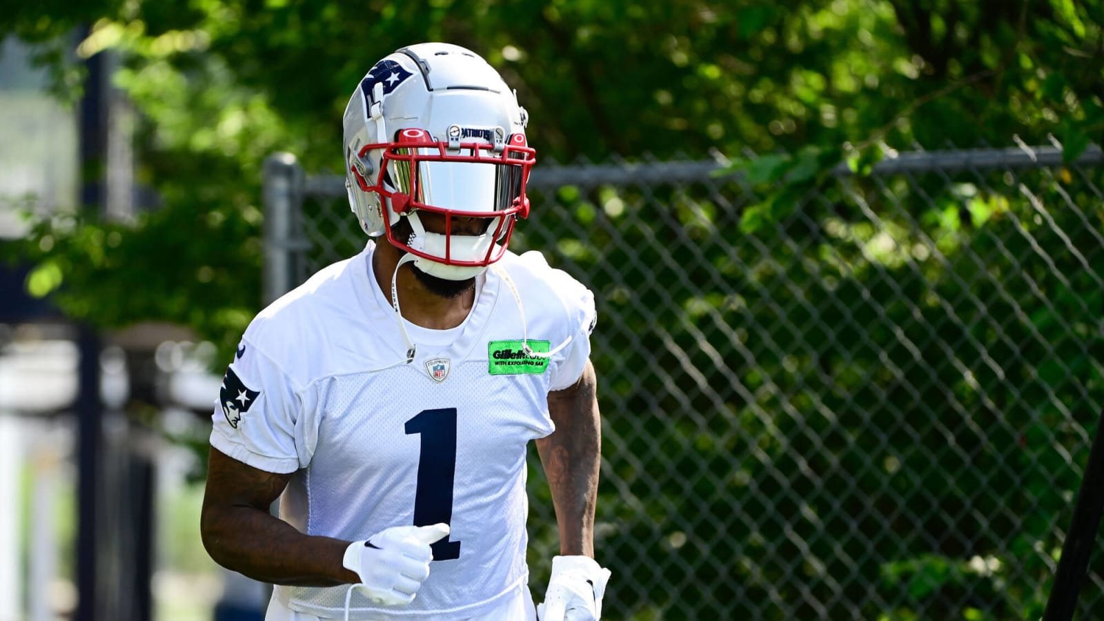 Philadelphia Eagles Wide Receiver Abruptly Retires from NFL