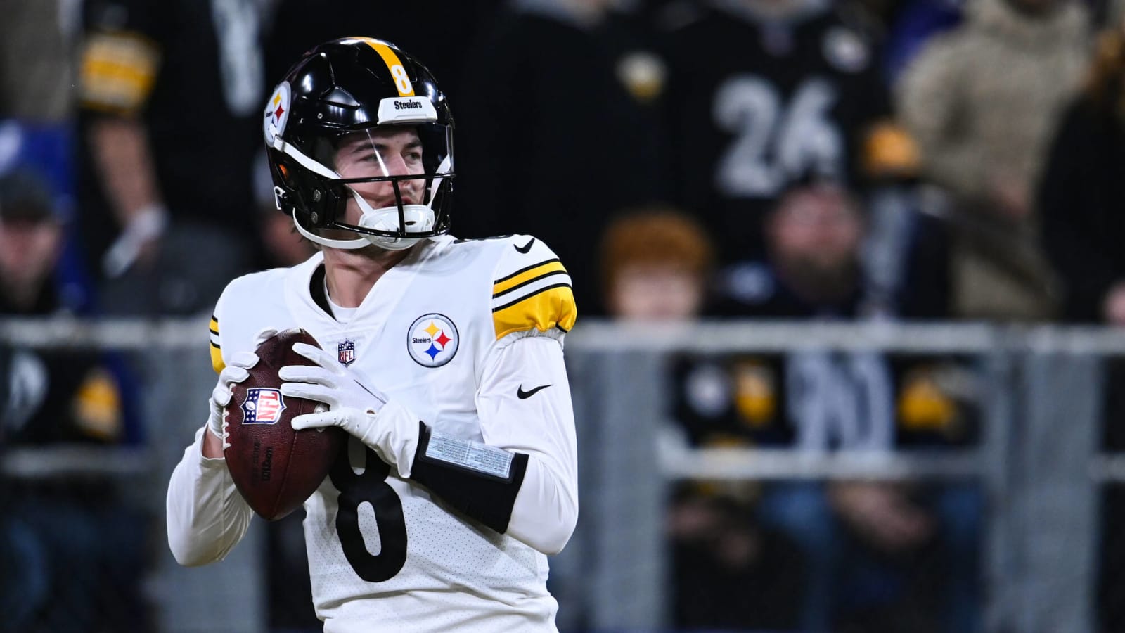 Steelers QB Kenny Pickett makes NFL history Sunday night Yardbarker