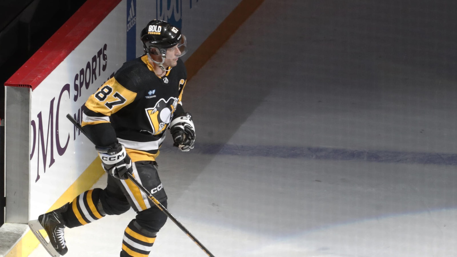 Penguins’ Dubas Preps for Private Conversation with Sidney Crosby