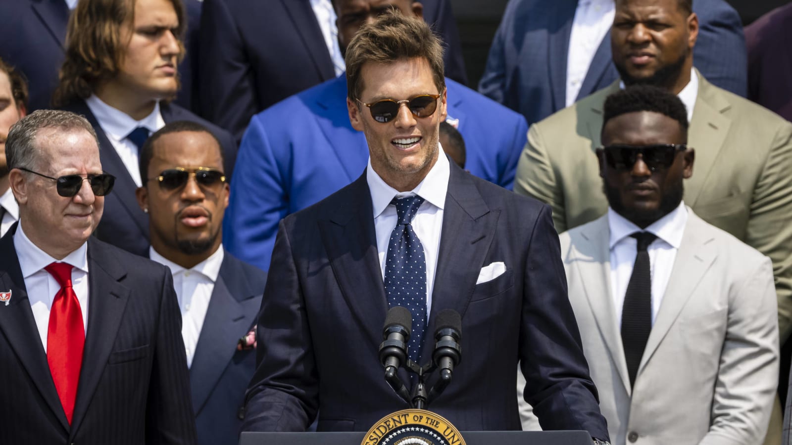 Tom Brady makes election jokes during Bucs' White House visit