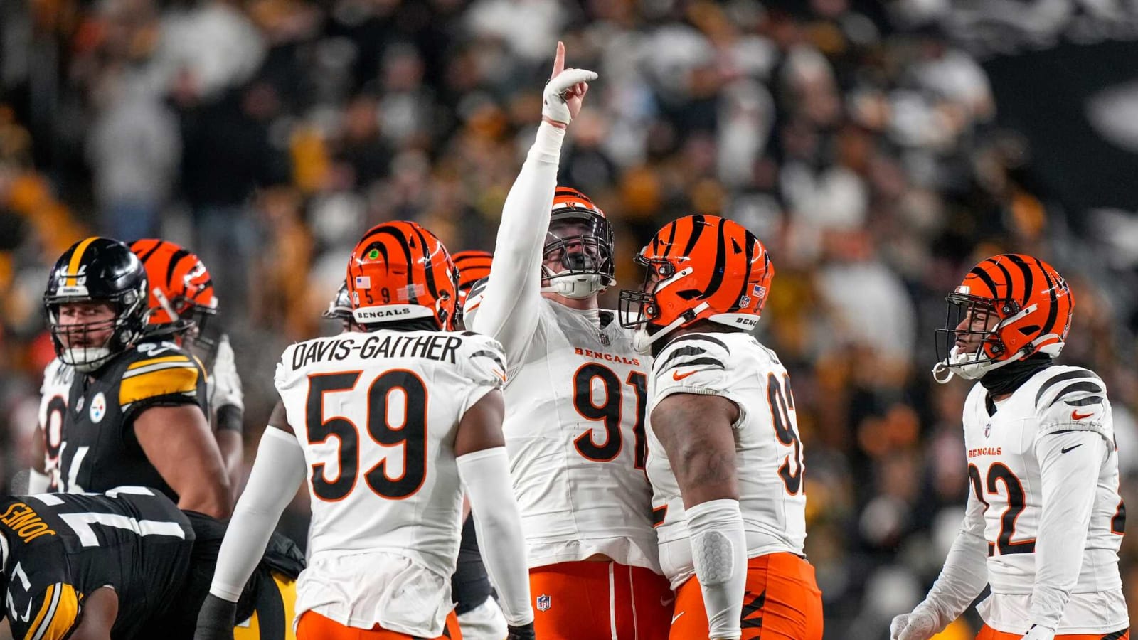 Bengals&#39; Entire Team Completely Mocks Steelers In Visitor&#39;s Locker Room After Pittsburgh&#39;s Ugly Week 18 Loss