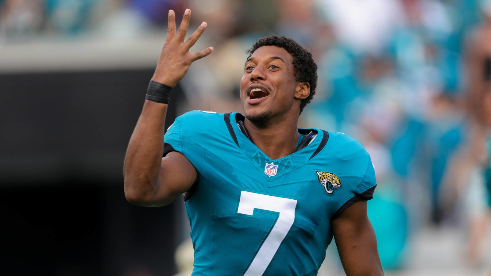 Zay Jones agrees to sign with NFC West team Yardbarker Zay Jones agrees to sign with NFC West team Yardbarker