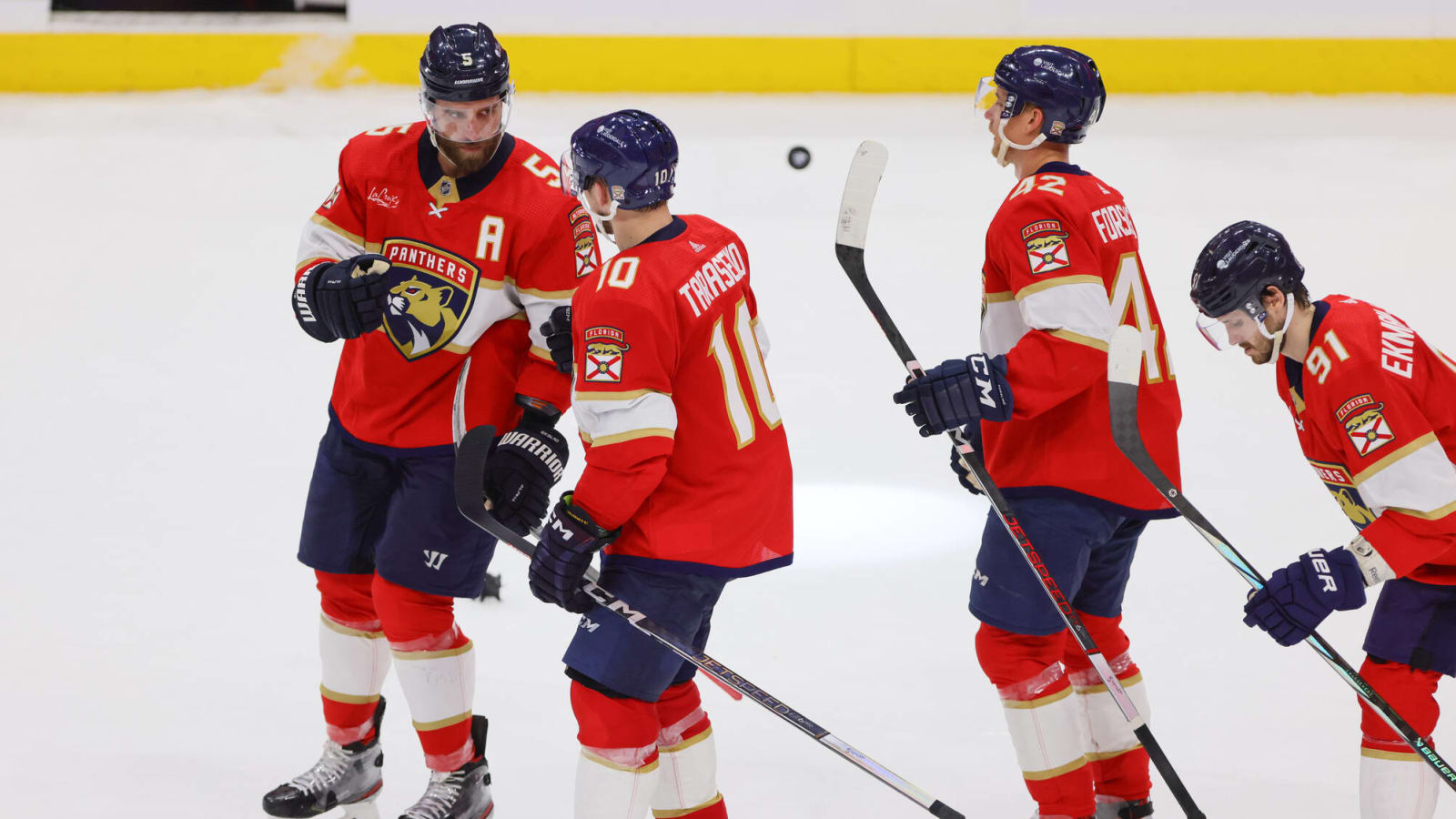 Florida Panthers Bottle up Lightning, Take Control of Game 1