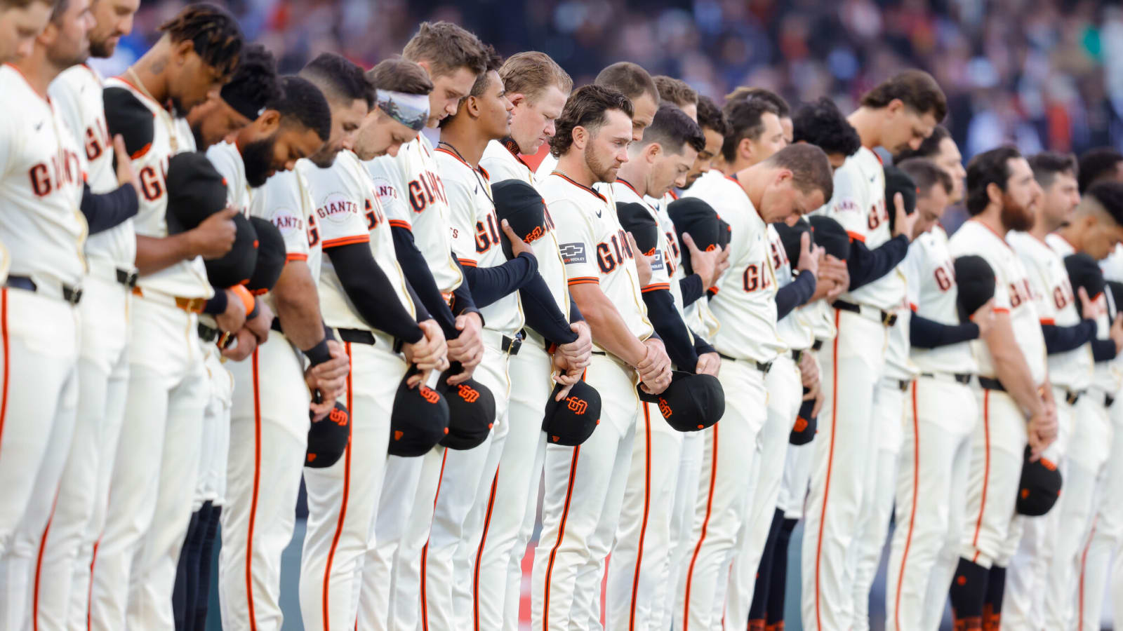 Giants had special gesture to honor Willie Mays