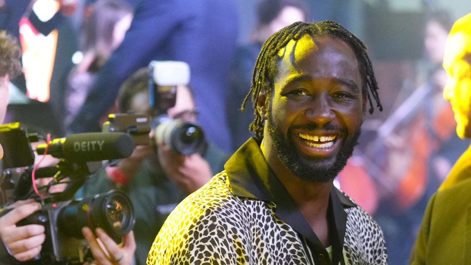 Crawford Over 180 Pounds, Sparks Canelo Fight Buzz!