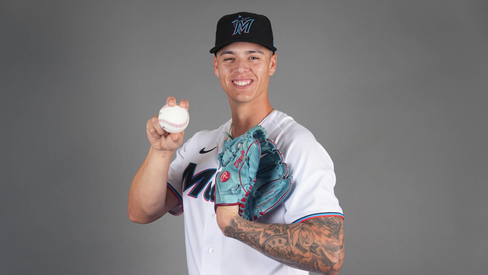 Marlins Outright Eli Villalobos