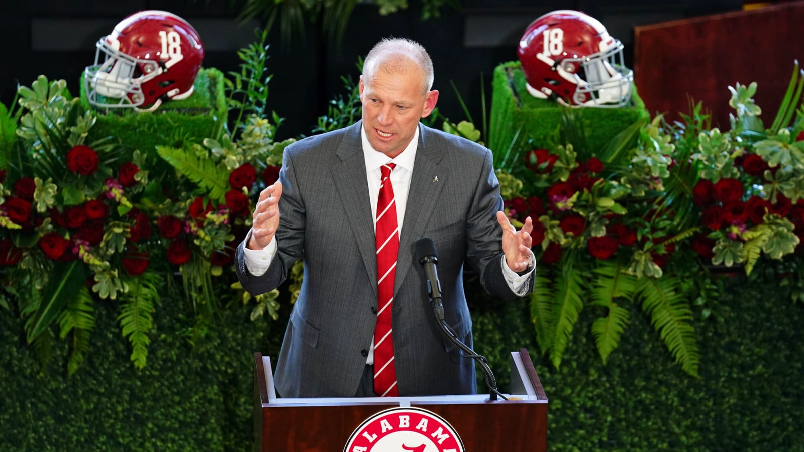 Kalen DeBoer reacts to Nick Saban winning Icon Award at the ESPY’s