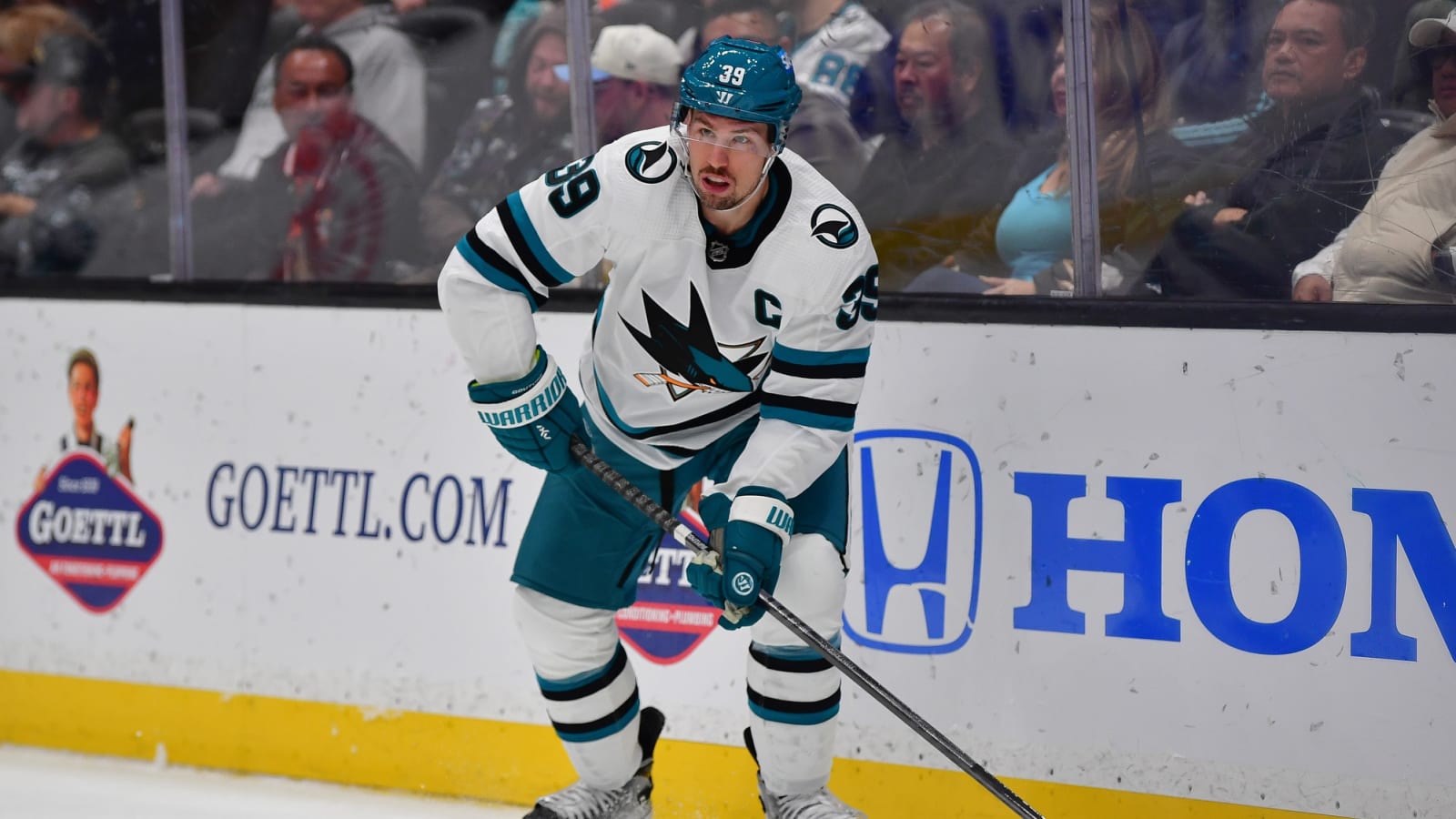 Couture Gives Injury Update