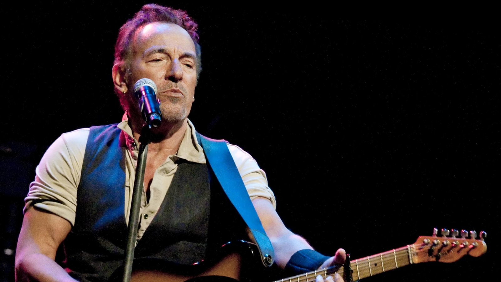 Bruce Springsteen's manager settles ‘Born to Run’ lyric debate