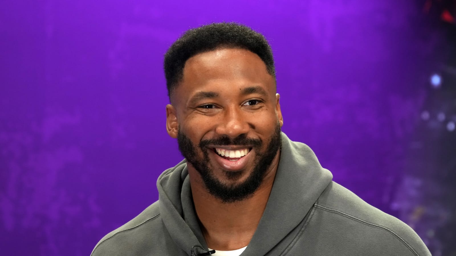 Browns Extend DE Myles Garrett