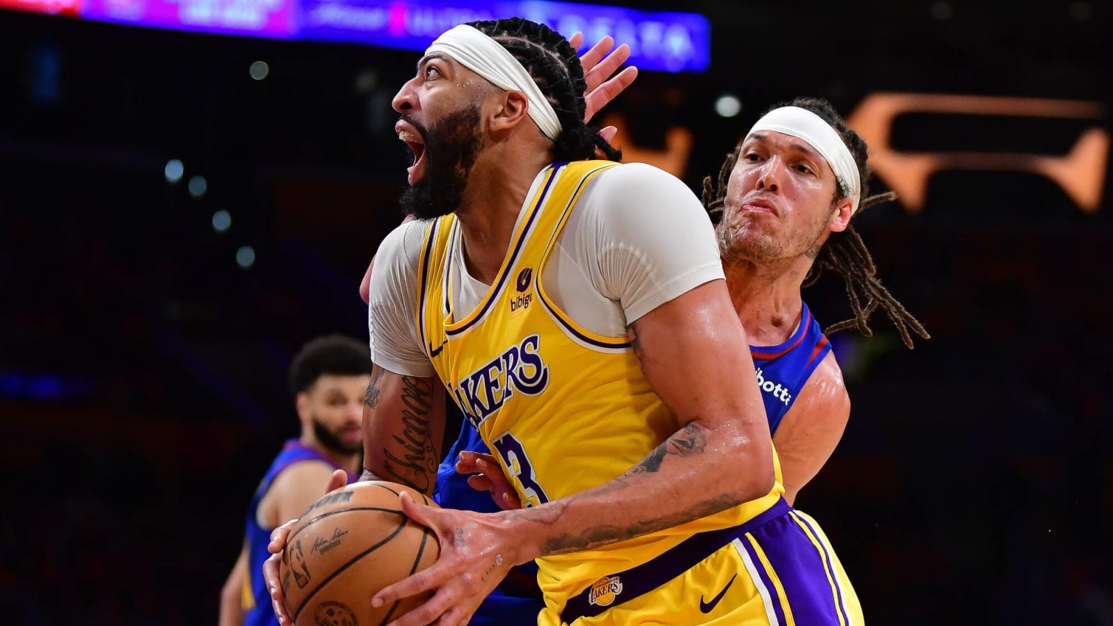 Anthony Davis masterclass saves Lakers organization from embarrassment in playoffs