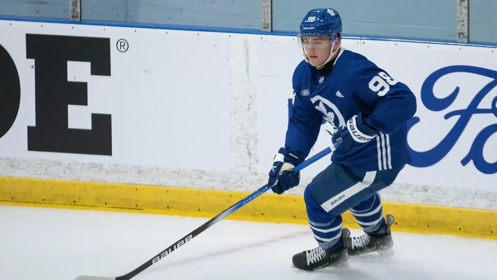 Maple Leafs prospect Miroslav Holinka leads Czechia to victory over Switzerland at World Juniors
