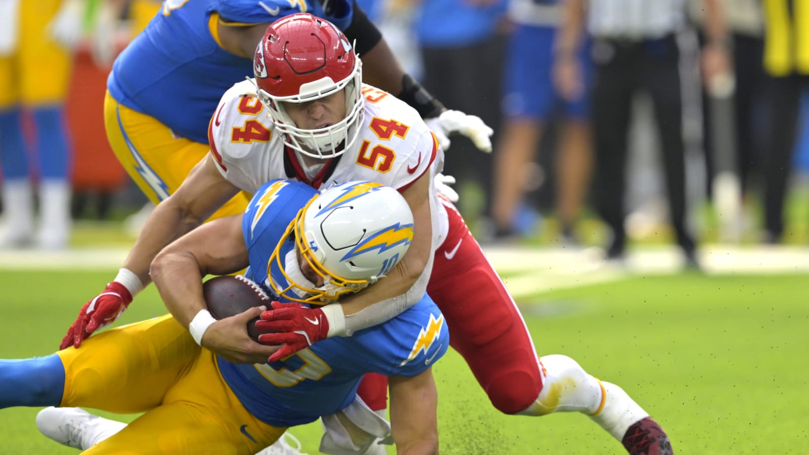 AFC Notes: Leo Chenal, Antonio Pierce, Broncos, Chiefs, Raiders