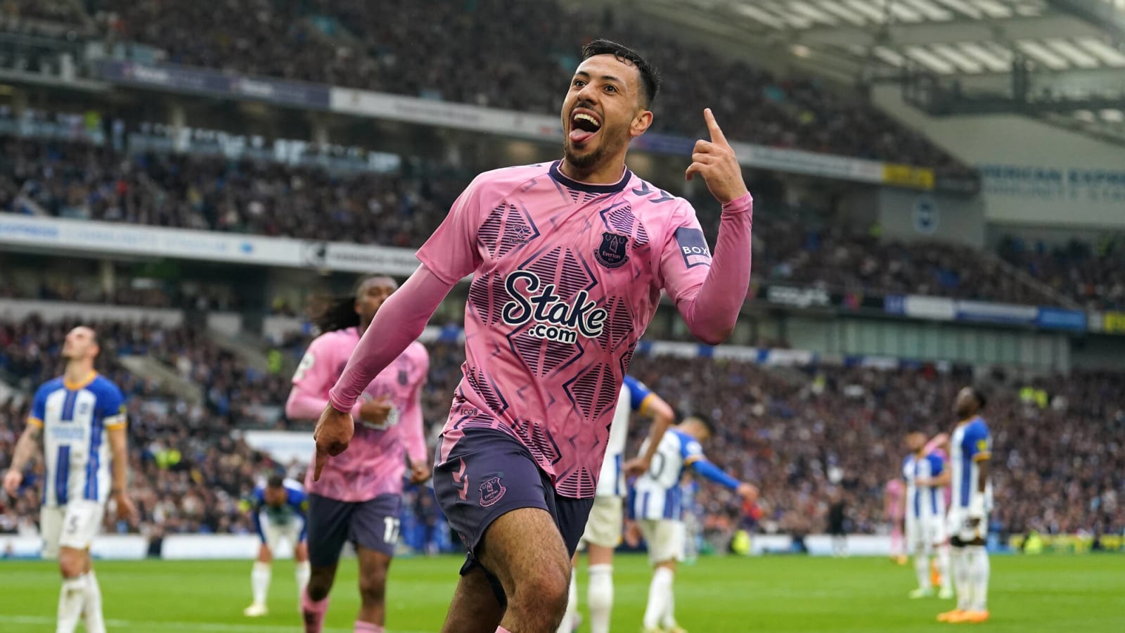 (Video) Dwight McNeil celebrates before scoring vs. Brighton as Everton add fourth