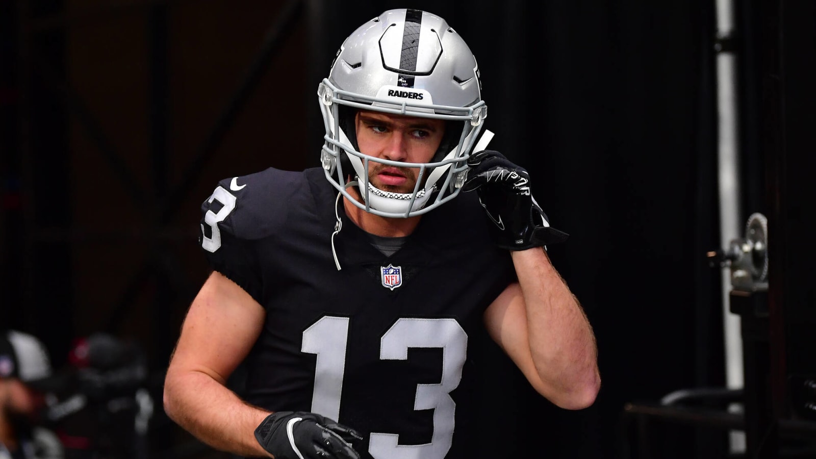 Raiders to continue exploring options to trade veteran WR