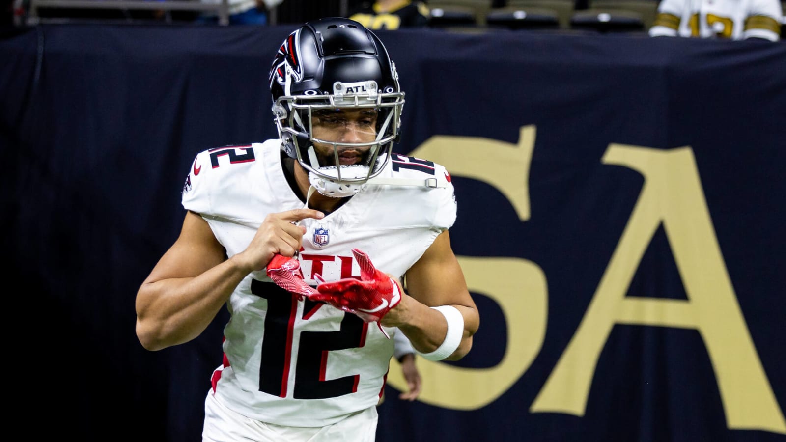 Falcons re-sign two critical depth pieces